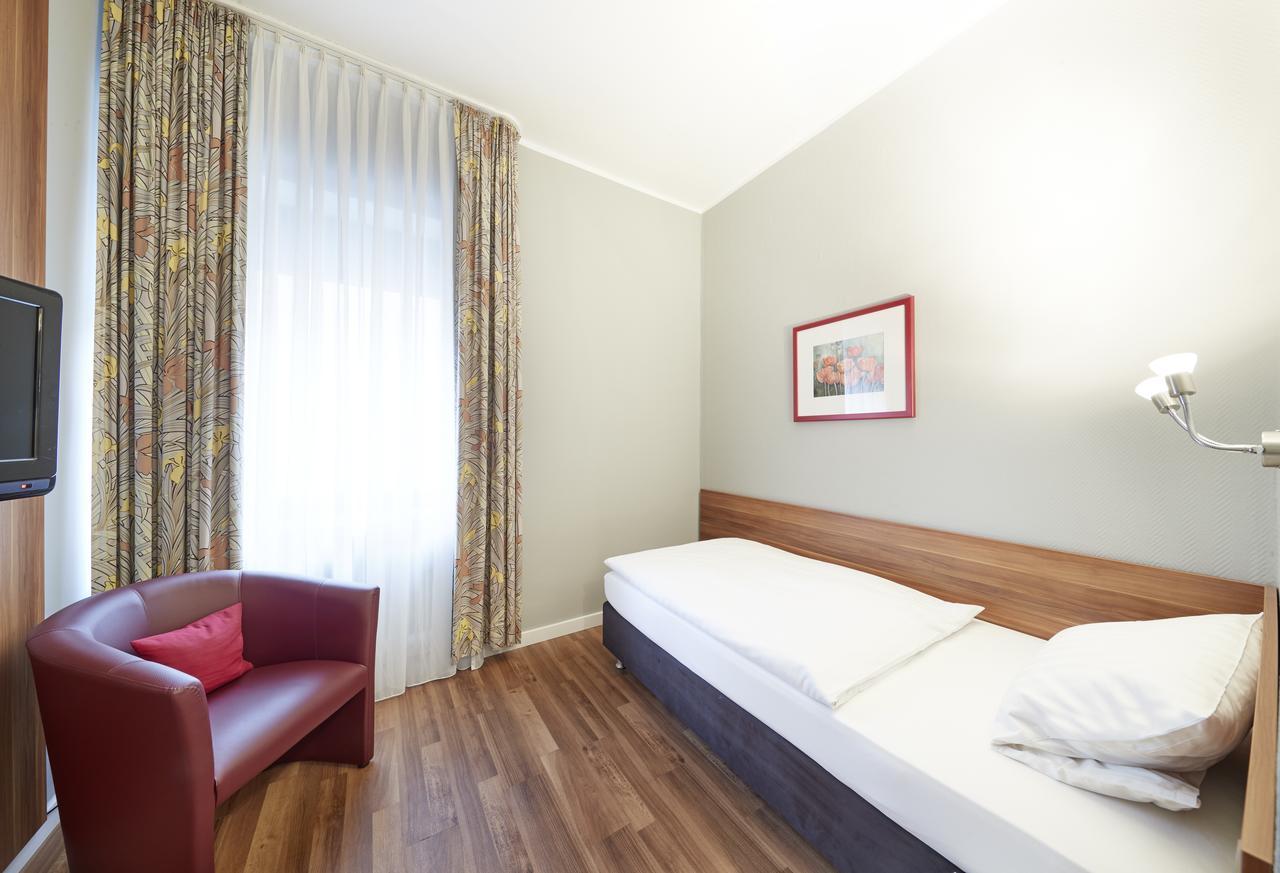 Hotel Bremer Tor Штур Екстер'єр фото