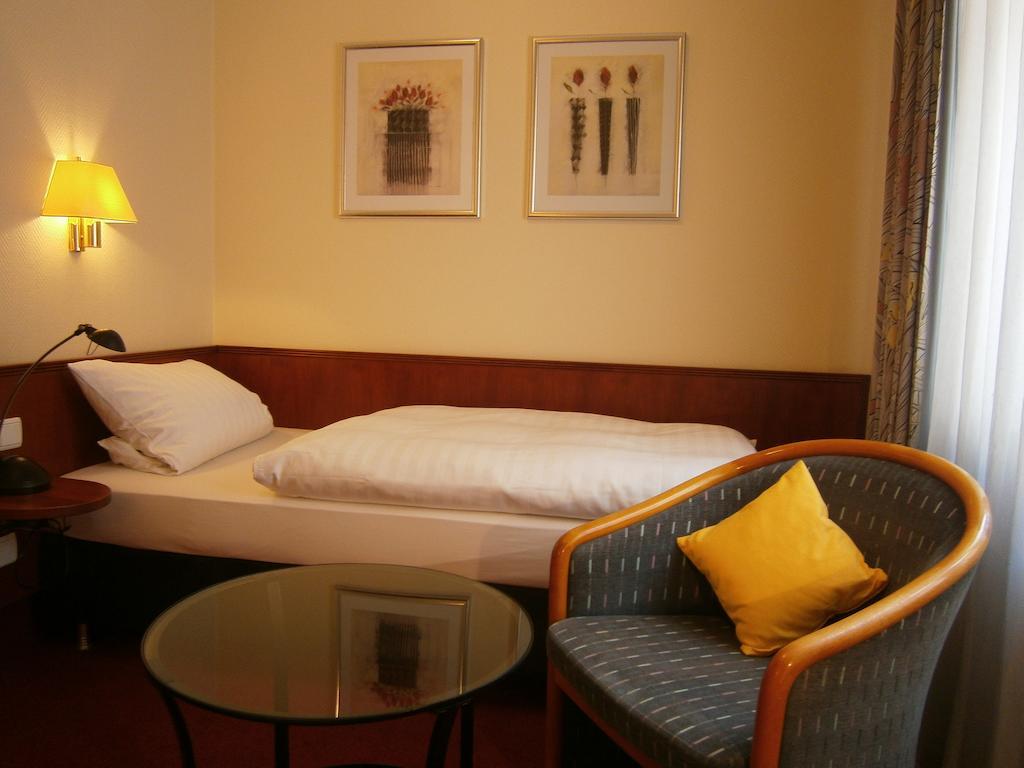 Hotel Bremer Tor Штур Екстер'єр фото